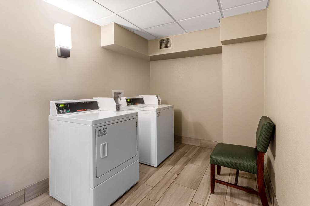 La Quinta Inn & Suites by Wyndham Denver Boulder Louisville - photo 29