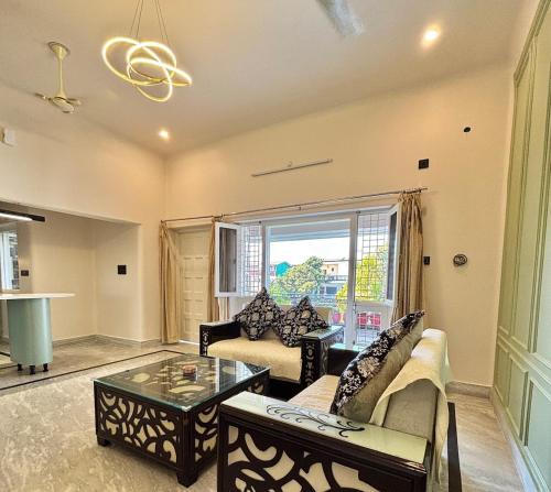 The Location's Serene Archway — 4-Star Luxury Hotel in Dehra Dun, India