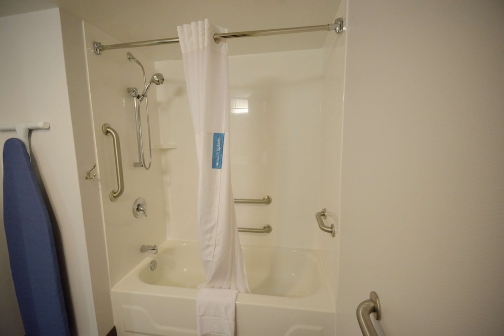 Hampton Inn Salem East Electric Road - photo 27