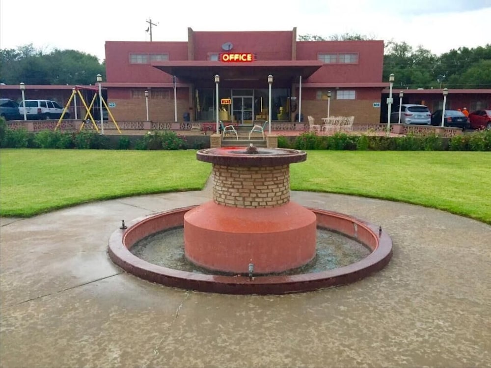 Western Skies Motel - featured photo