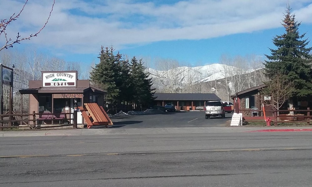 Bellevue High Country Motel - photo 39