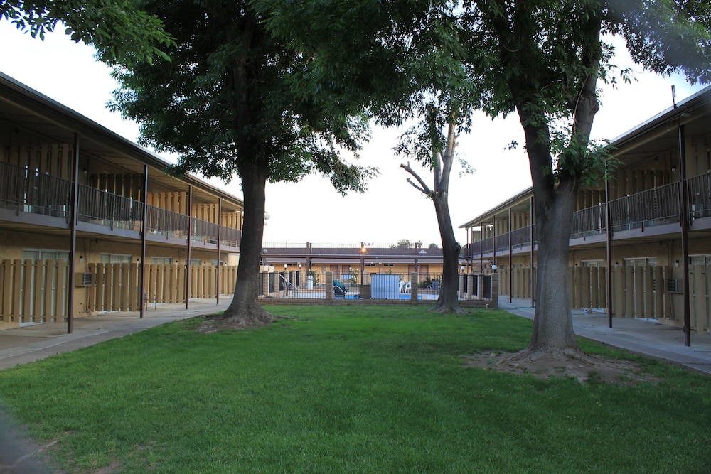 Menifee Inn - photo 19