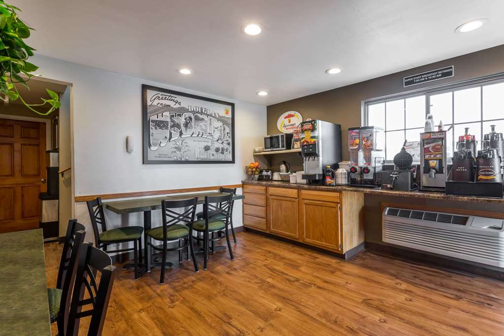 Super 8 by Wyndham Douglas - photo 17