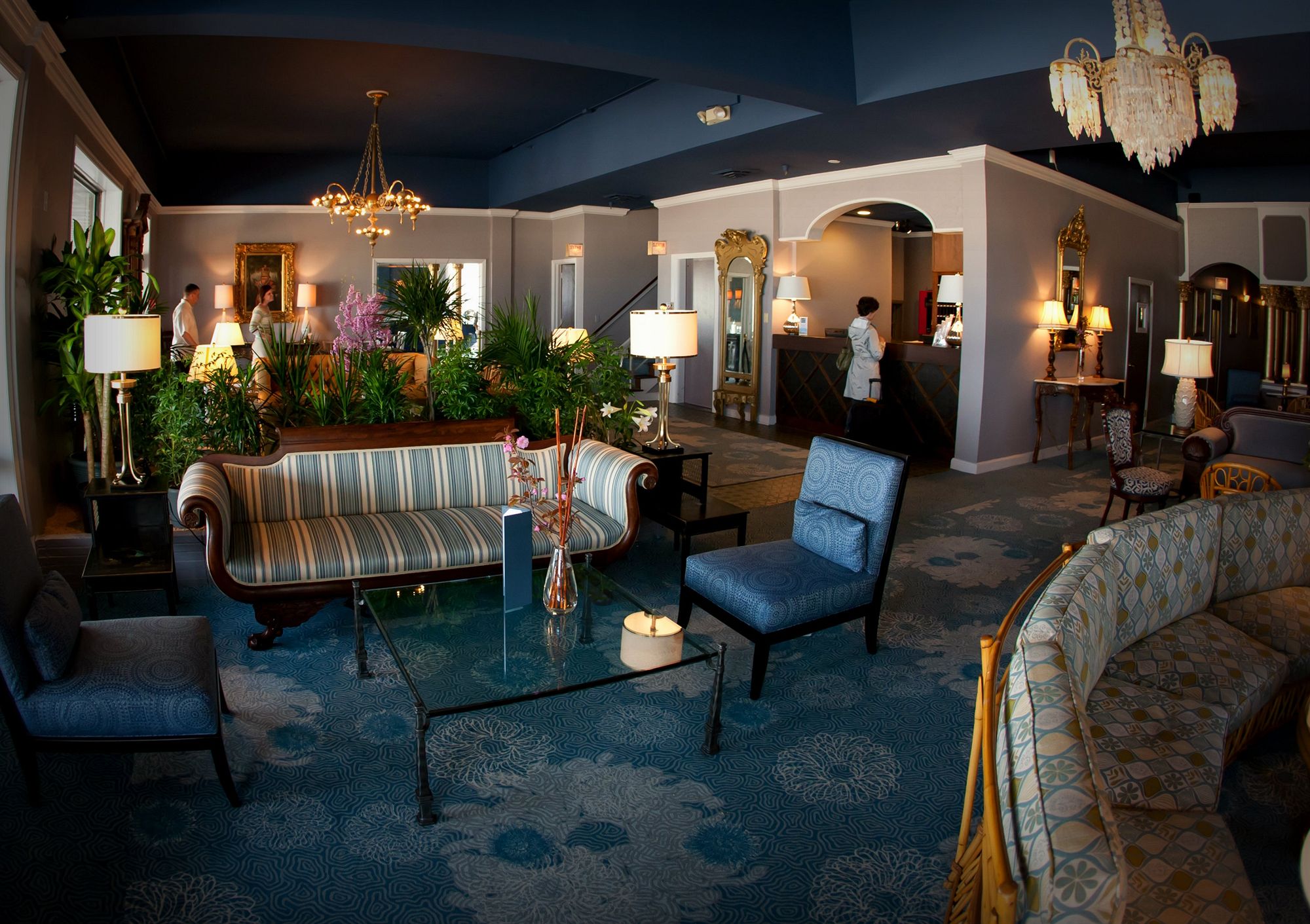 Beach Plaza Hotel - photo 6