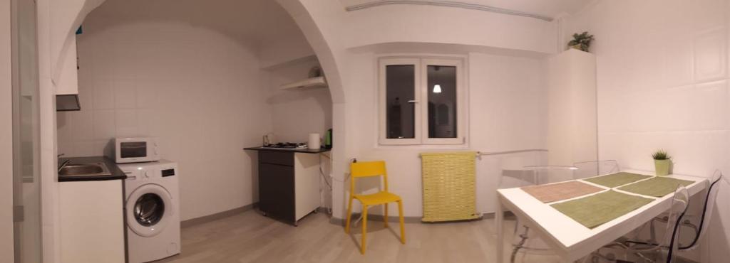 Green Apartment 41 — 4-Star Luxury Hotel in Bucharest, Romania