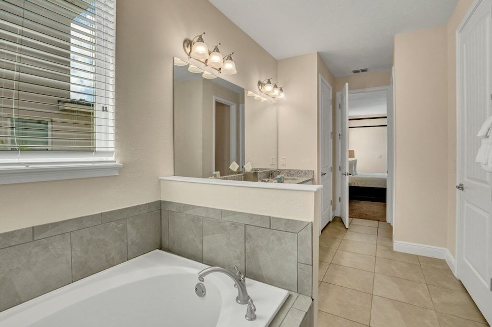 Reunion Golf Resort 8 Bed 8 Bath Amazing Pool Home 8 Bedroom Villa by RedAwning - photo 35