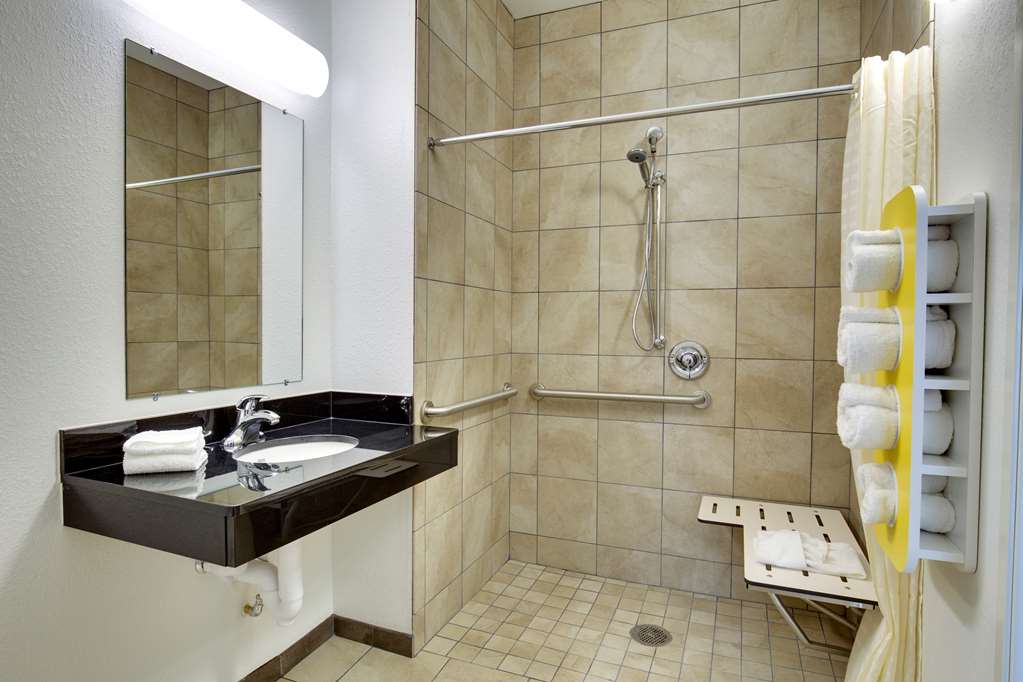Motel 6 Poplar Bluff MO - photo 58