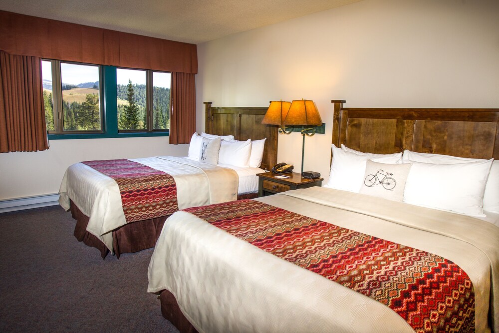 Teewinot Lodge By Grand Targhee Resort — Alta