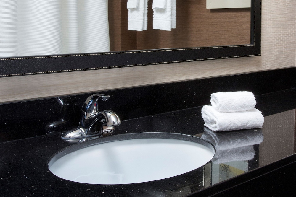 Fairfield Inn & Suites by Marriott Branson - photo 11