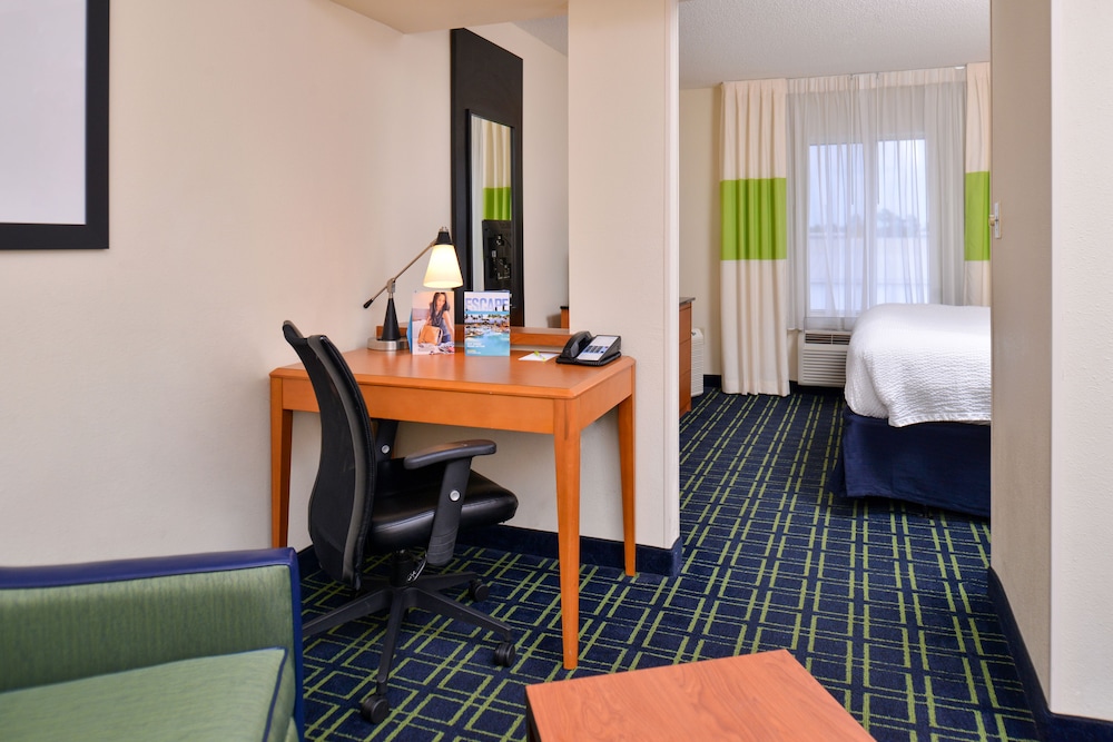 Fairfield Inn & Suites by Marriott Gulfport - photo 7