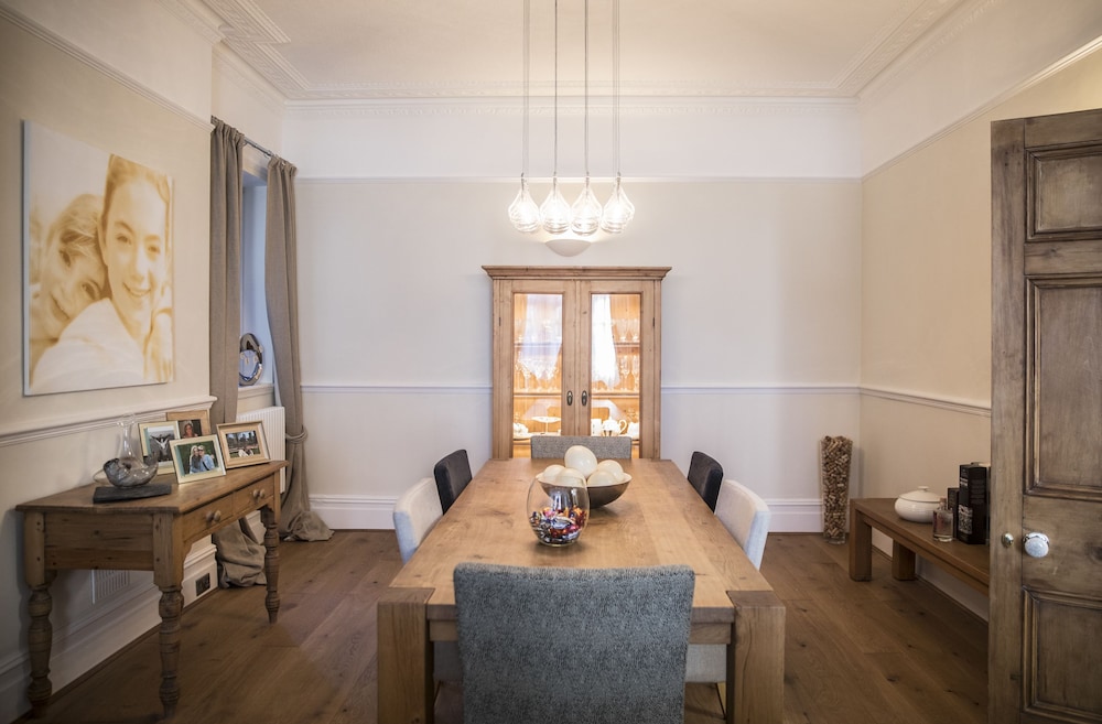 Cathedral 64 — 4-Star Luxury Hotel in Cardiff, United Kingdom