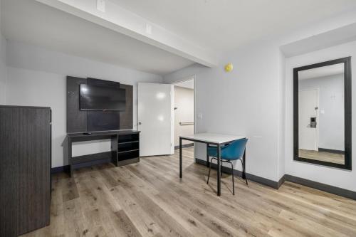 Southern Suites Carrollton - photo 13