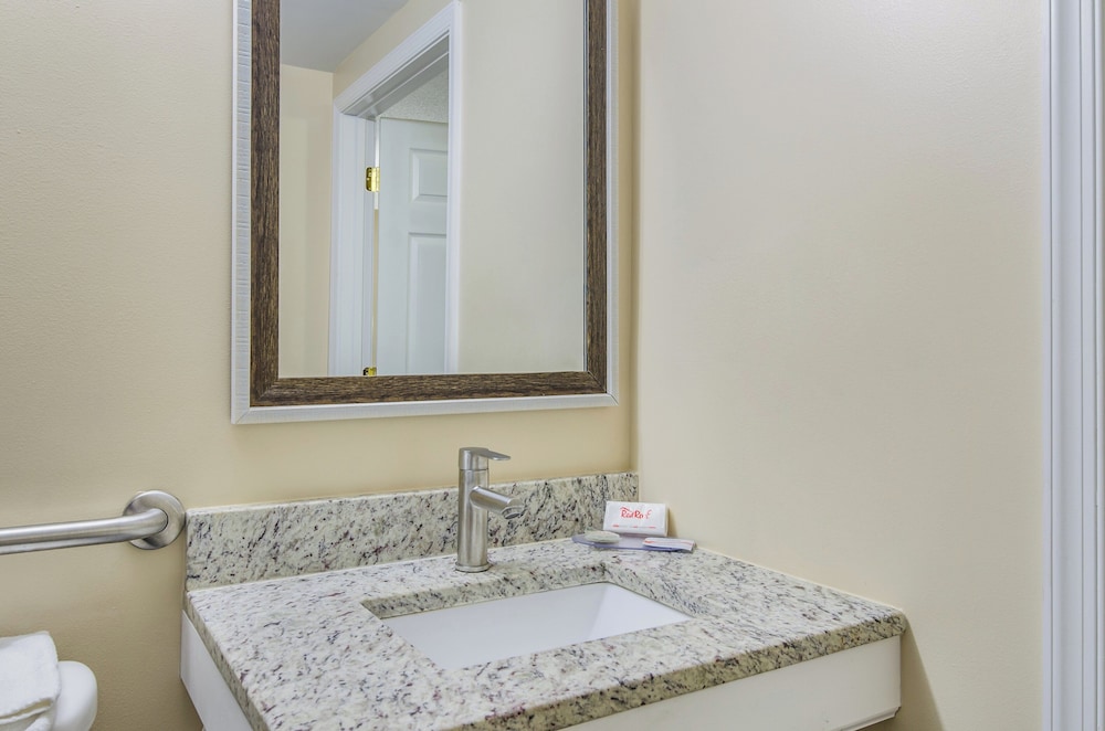 Red Roof Inn Madison Heights VA - photo 22