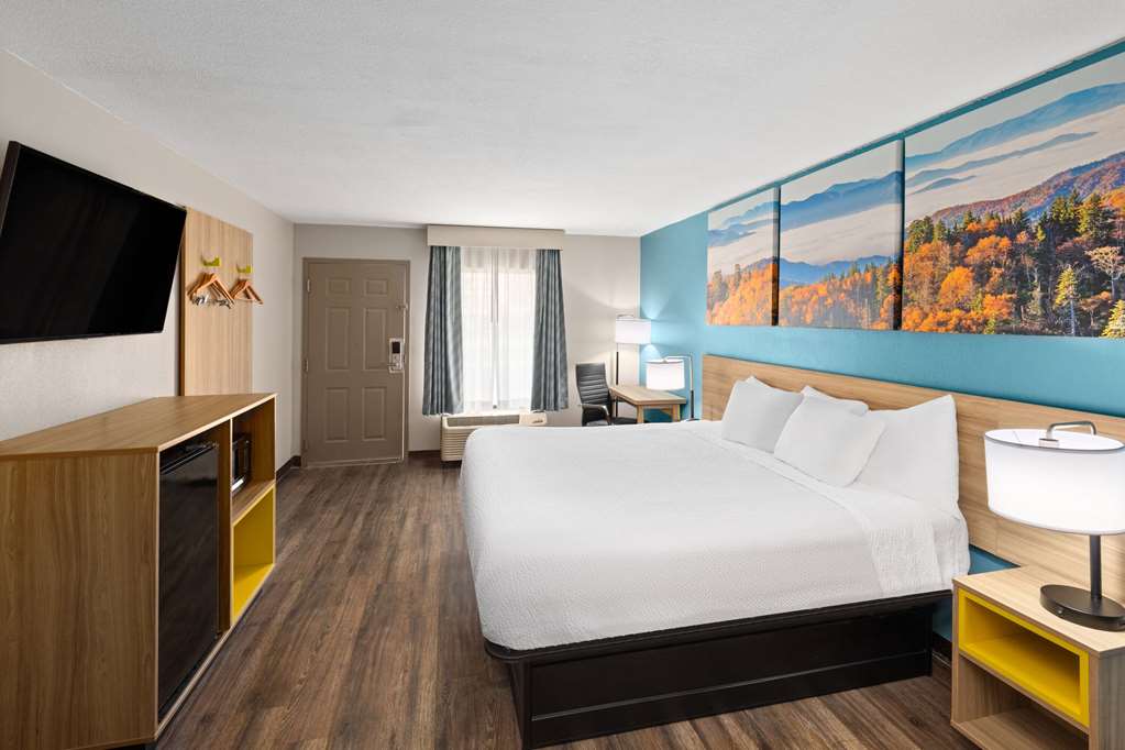 Days Inn by Wyndham Clarksville North in Clarksville, United States