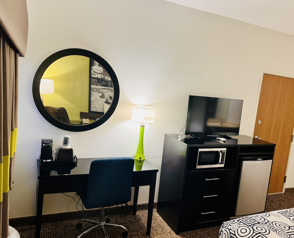 Forest City Inn - photo 8