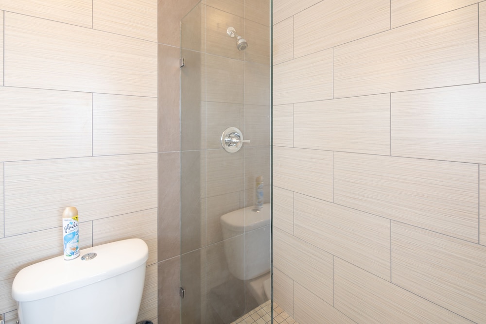 Pompano Suites by the Beach - photo 59
