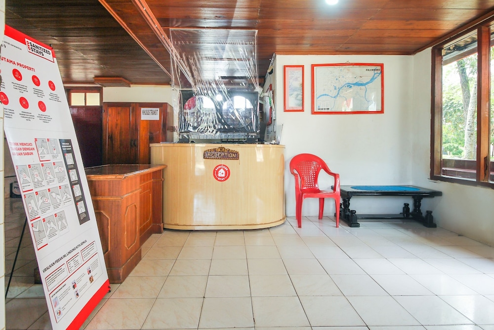 OYO 3180 Hotel Rian Cottage — hotel near Sultan Mahmud Badaruddin II Airport