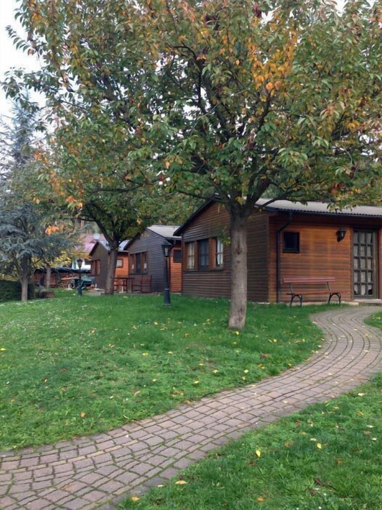 Bungalows Saalestrand — hotel in Unterwellenborn