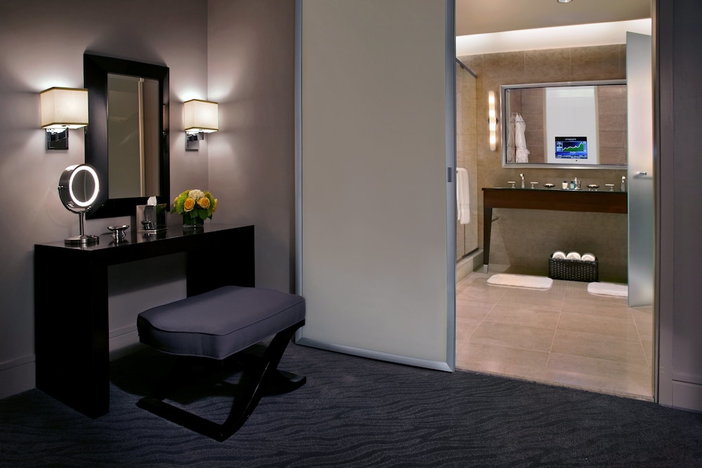 Trump International Hotel & Tower Chicago - photo 9