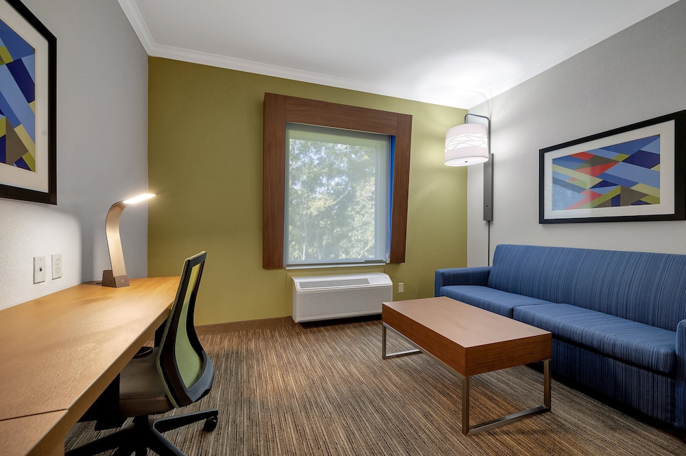 Holiday Inn Express & Suites Lufkin South by IHG - photo 15