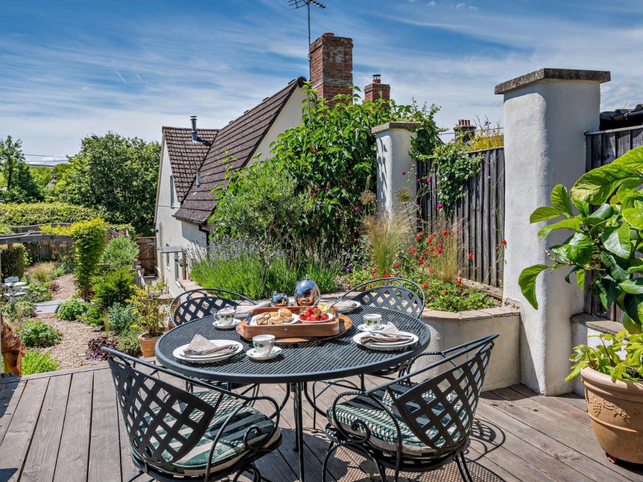 2 Bed in Blandford Forum oc 95140 in Blandford Forum, United Kingdom