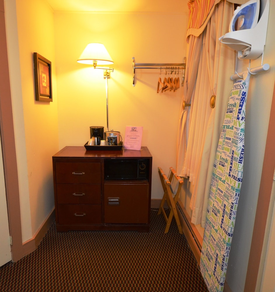 Williamstown Motel - photo 29