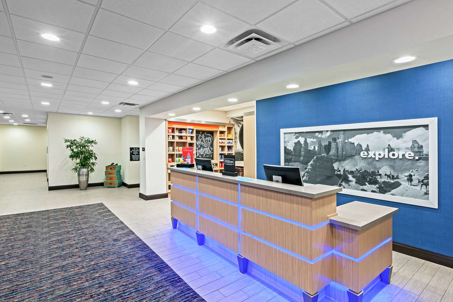 Hampton Inn Ozona - photo 10