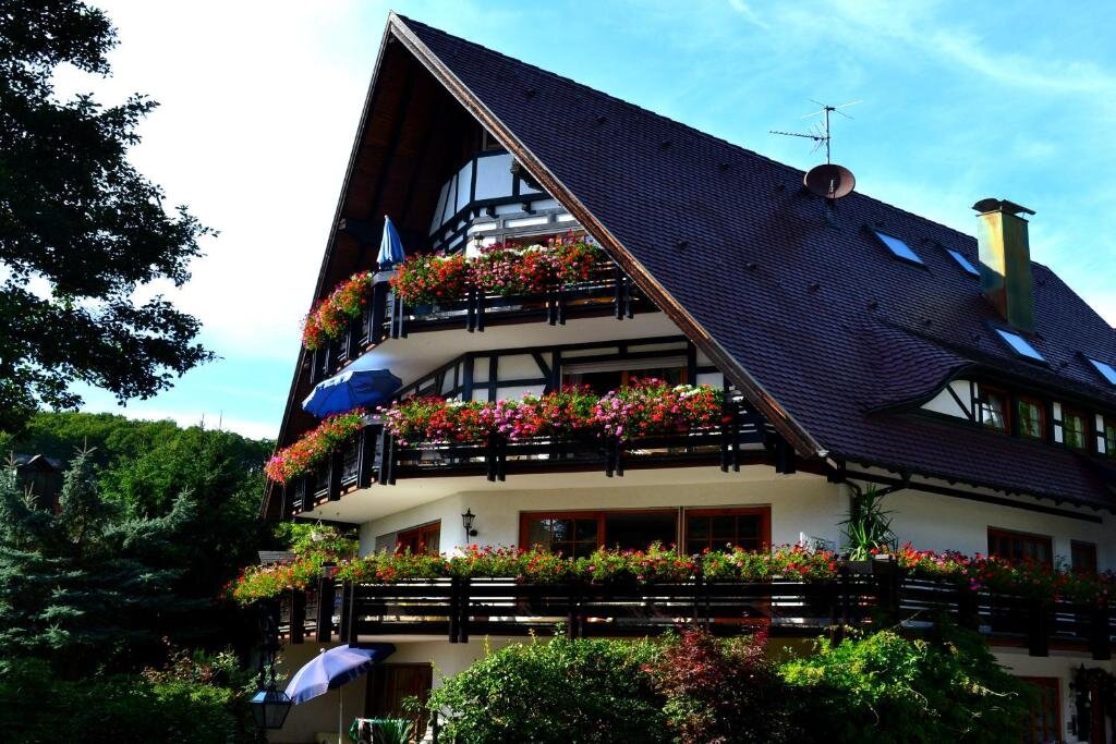 Haus Bachschwalbe — 4-Star Luxury Hotel in Sasbachwalden, Germany