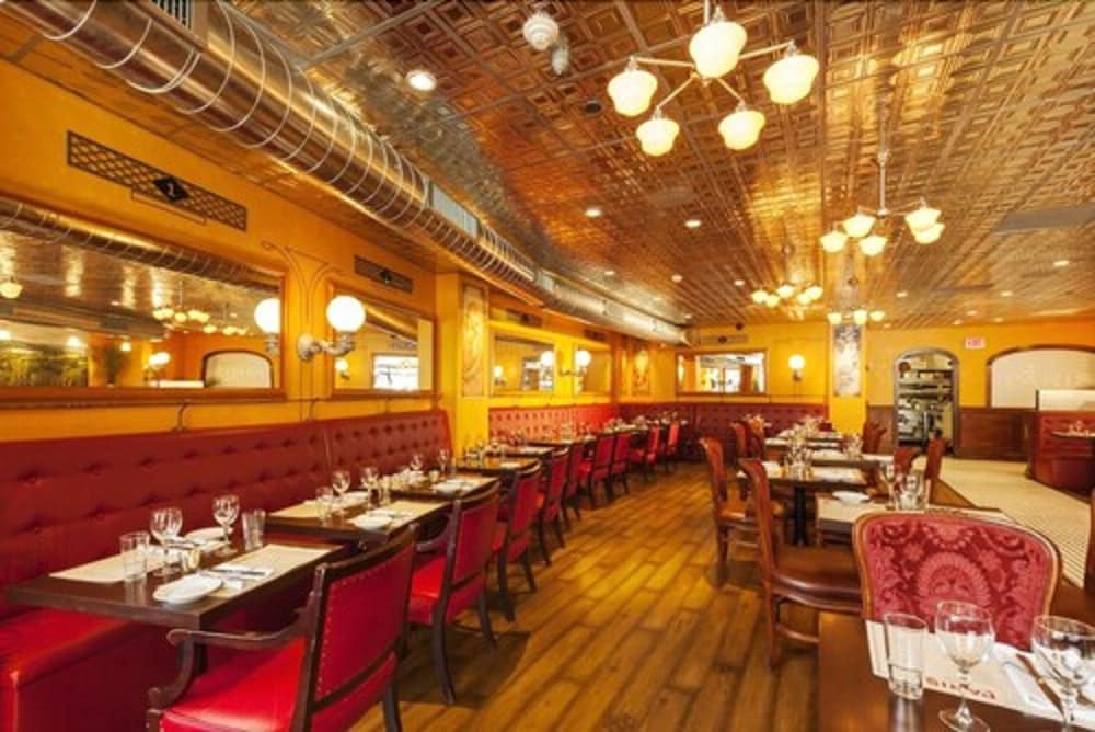 Chestnut Hill Hotel - photo 27