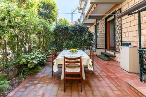 La Casa della Nonna 50m dal centro 100m dal mare — 4-Star Luxury Hotel in Bordighera, Italy