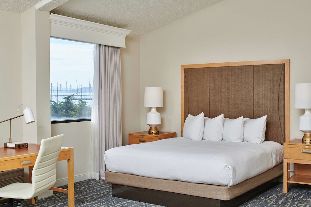 DoubleTree by Hilton Hotel Berkeley Marina - photo 20