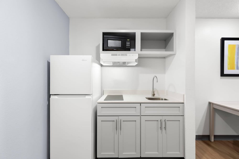 Birch Hill Suites Lakeland - photo 25