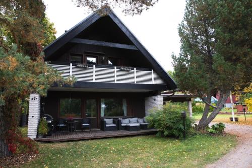 Villa Jupperi Espoossa — 4-Star Luxury Hotel in Espoo, Finland