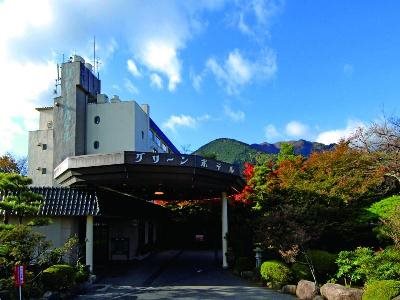 Green Hotel — hotel in Komono