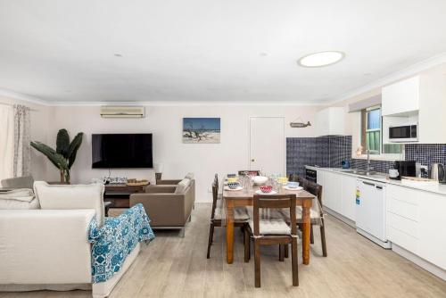 Walking Distance to Birubi Beach — hotel in Anna Bay