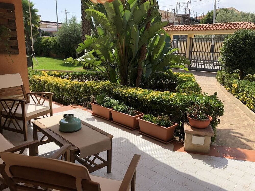 A Casa Di Giù B&B — 4-Star Luxury Hotel in Siracusa, Italy