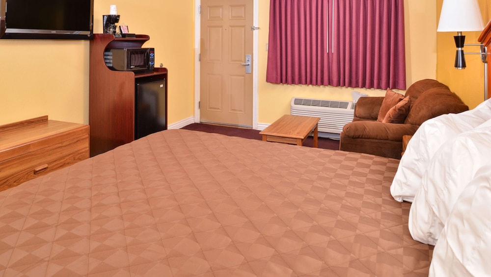 Magnuson Hotel Blythe - photo 16