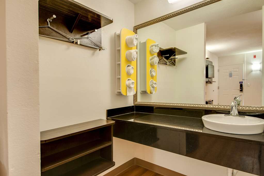Motel 6 Jennings LA - photo 25