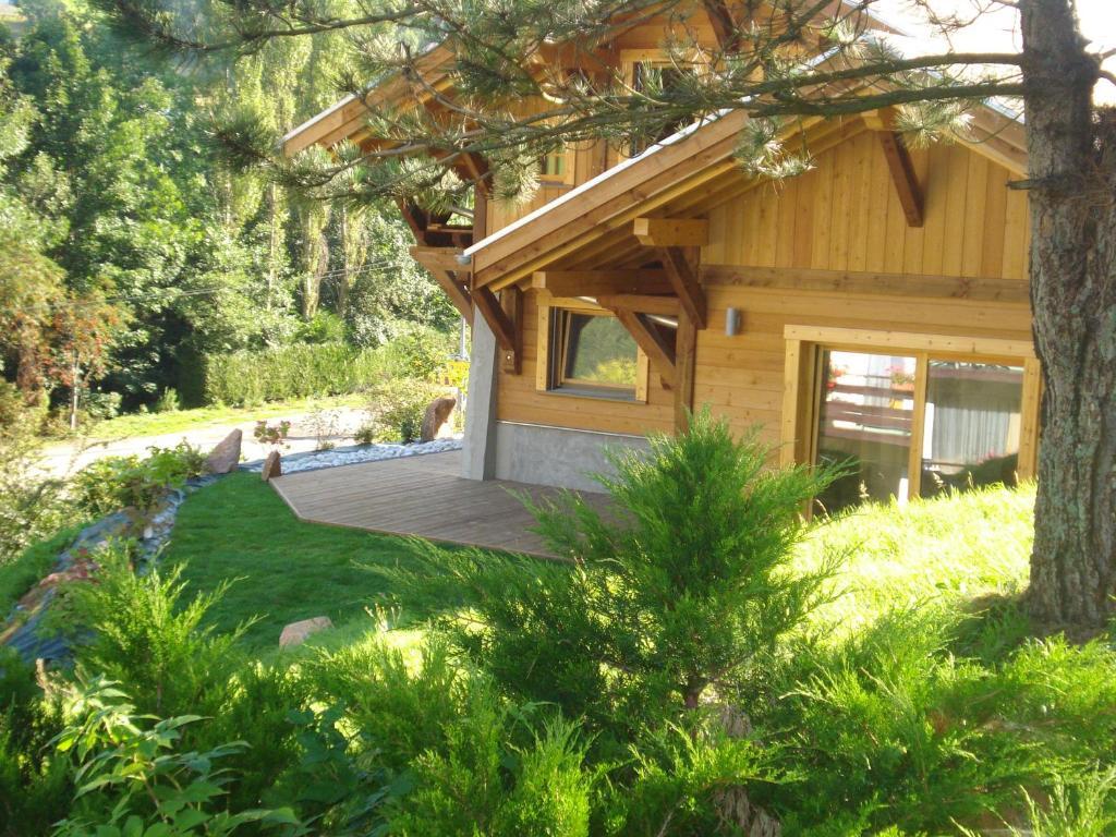 Les Chalets Des Chatelmines — La Bresse