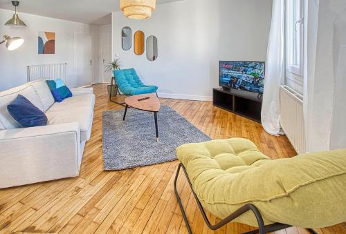 Le Havre Chic Et Spacieux D’angouleme Calme & Confort Moderne in Angouleme, France