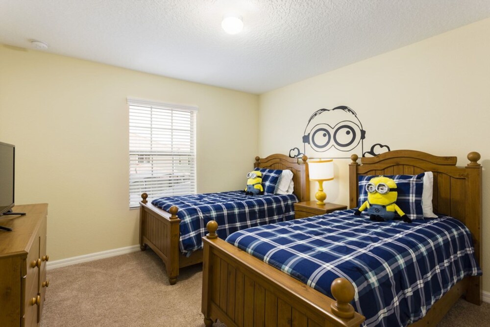 4 Bedrooms 3 Bathrooms Paradise Palms 8969 Bp - photo 4