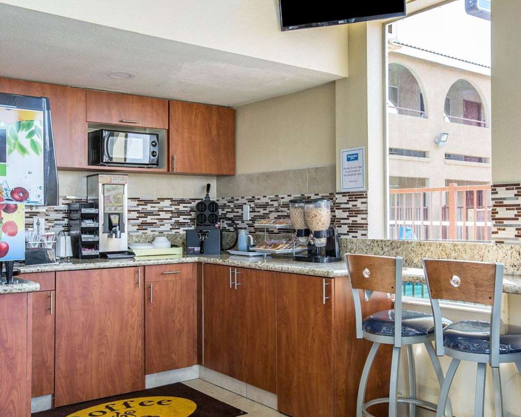 Rodeway Inn Delano - photo 26