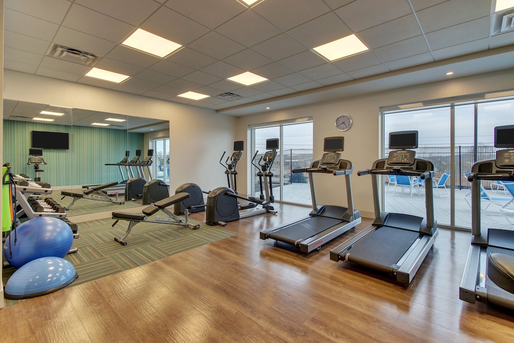 Holiday Inn Express & Suites Nashville Metrocenter Downtown by IHG - photo 34