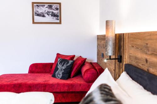 Apartments Rainer Val Gardena — 4-Star Luxury Hotel in Ortisei, Italy