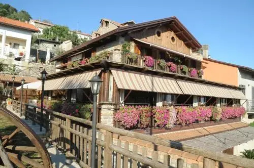 Agriturismo La Baita — 4-Star Luxury Hotel in Agerola, Italy