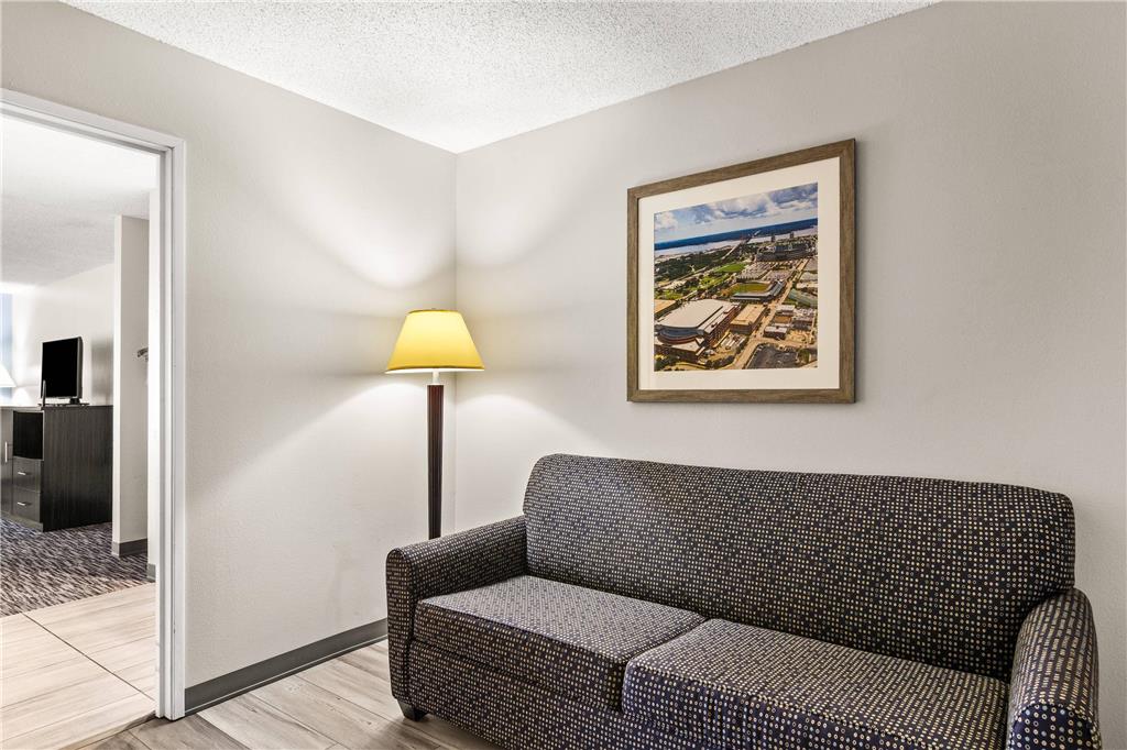 Quality Inn Jacksonville Orange Park near Naval Air Station - photo 36