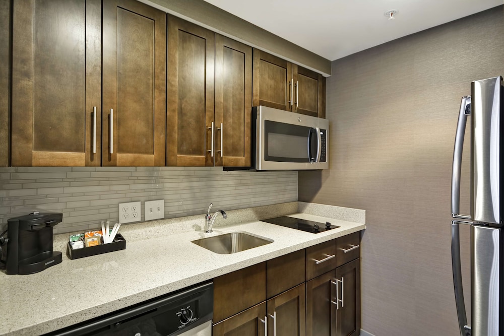 Homewood Suites by Hilton Detroit - photo 21