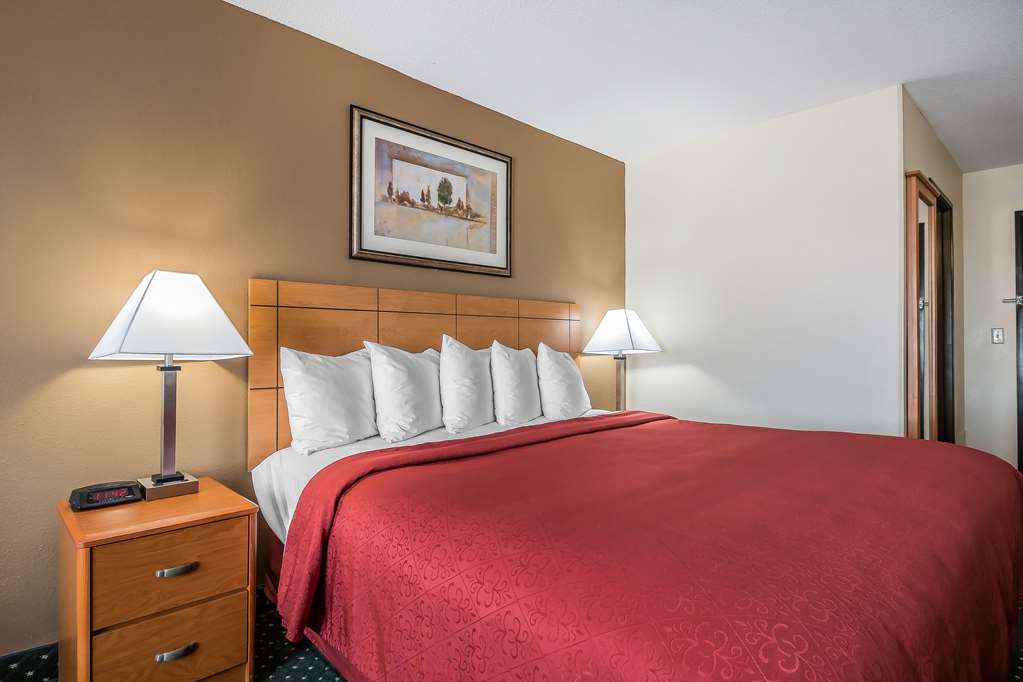 Quality Inn Coralville Iowa River Landing - photo 8