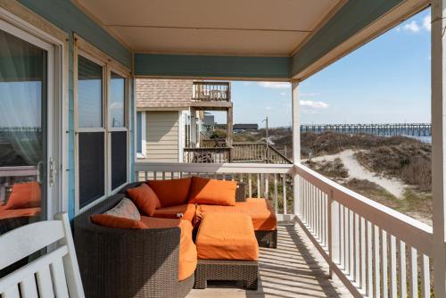 Mead Us At The Pier by Oak Island Accommodations - photo 14