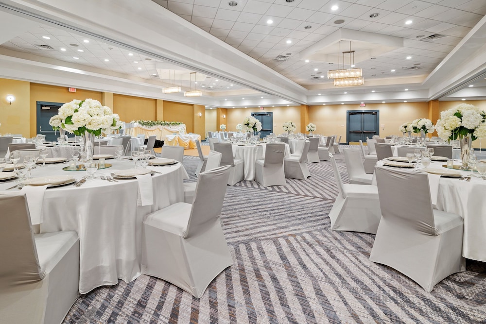 Crowne Plaza Houston Med Ctr Galleria Area by IHG - photo 81